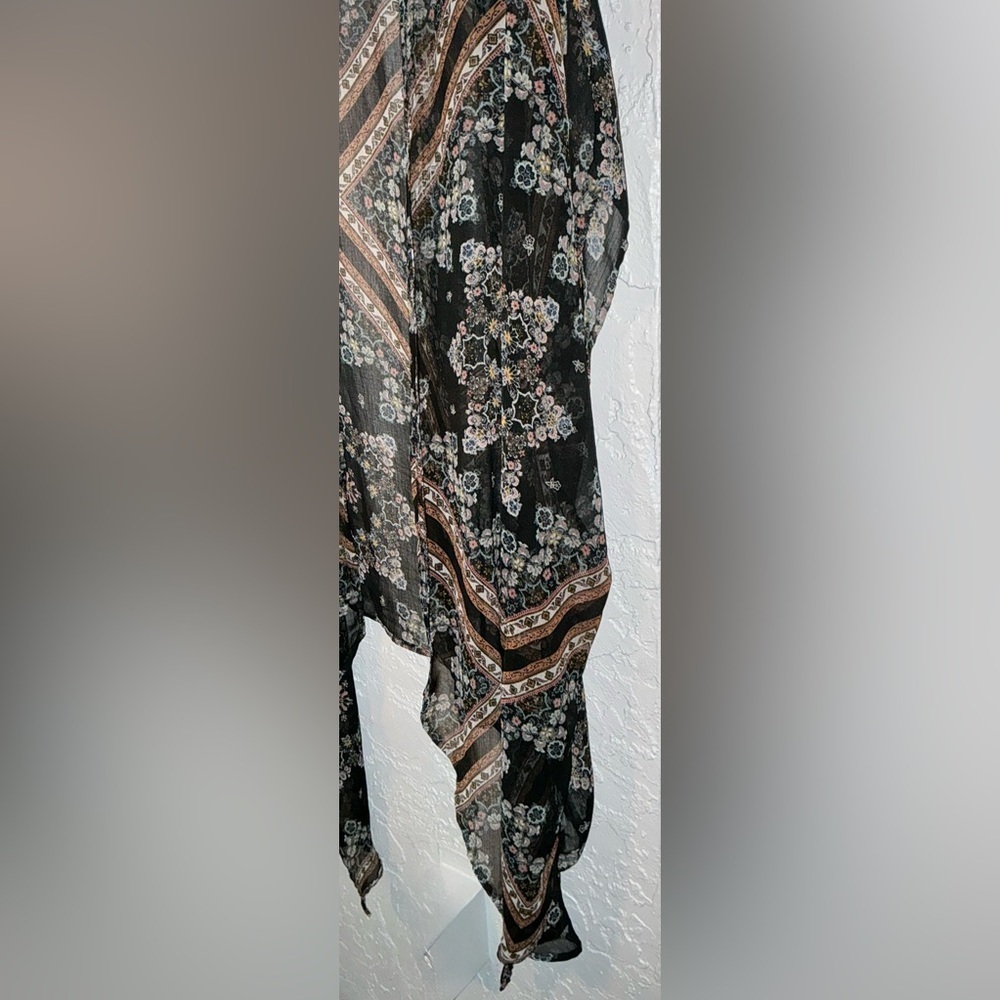 American Eagle Outfitters Women's Wrap Shawl - Picture 3 of 4